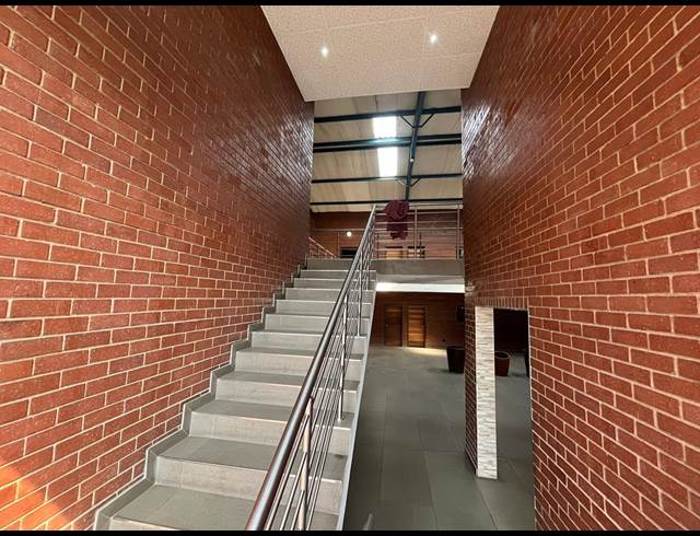 25M² OFFICE TO LET IN ORMONDE