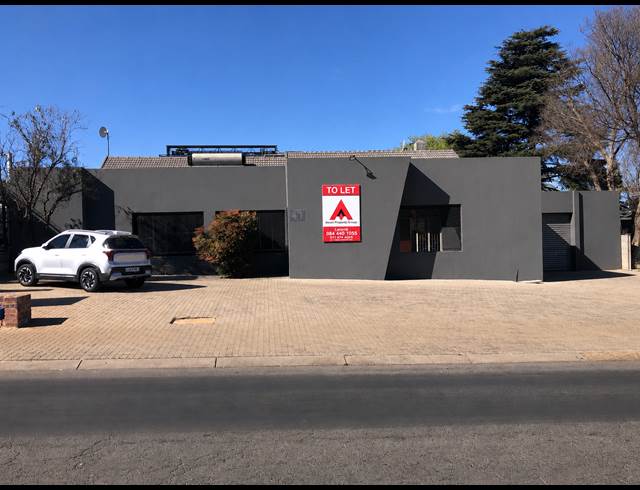 366M² BUSINESS TO LET IN CROYDON