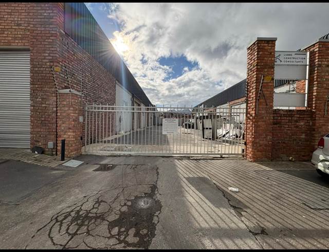 442M² WAREHOUSE TO LET IN BROADLANDS