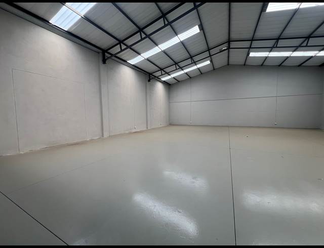 435M² WAREHOUSE TO LET IN COSMO BUSINESS PARK
