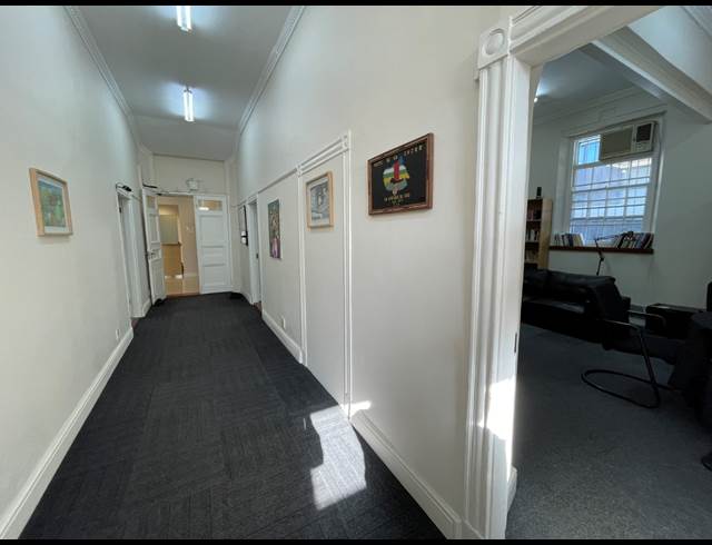 870M² BUILDING TO LET IN GARDENS