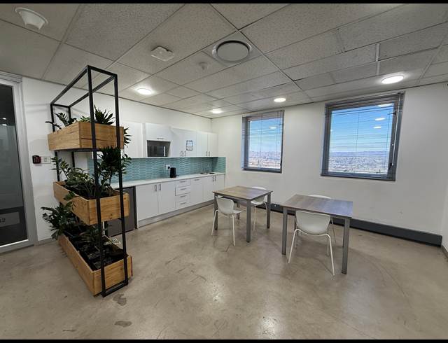 66.10M² OFFICE TO LET IN ROSEBANK