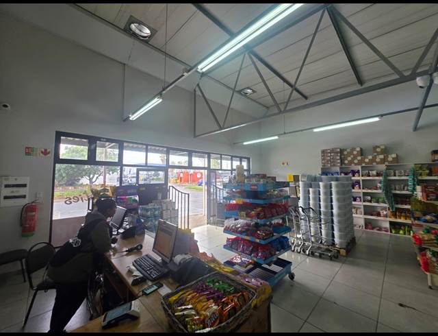 200M² WAREHOUSE TO LET IN GANTS PLAZA