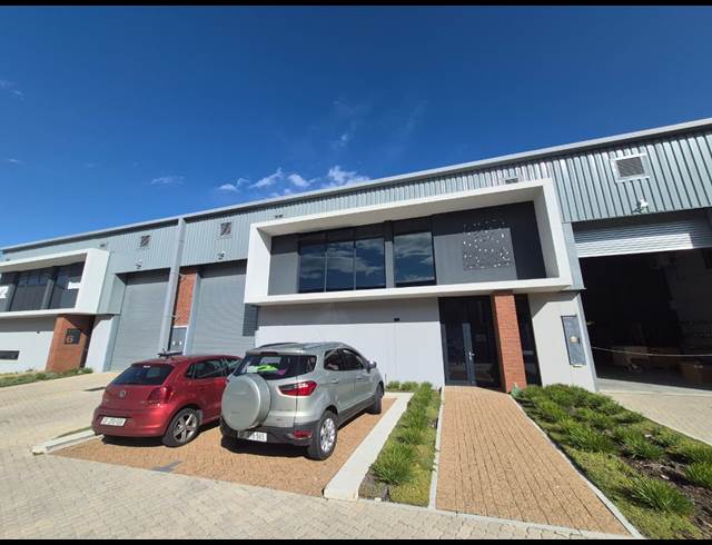 332M² WAREHOUSE TO LET IN BONNIE BRAE
