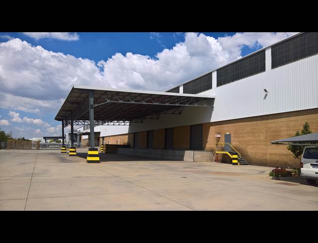 5,860M² WAREHOUSE TO LET IN GOSFORTH PARK