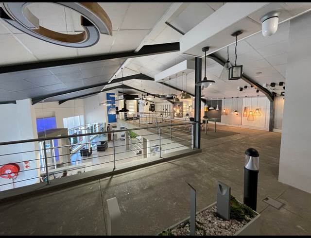 760M² BUILDING TO LET IN GARDENS