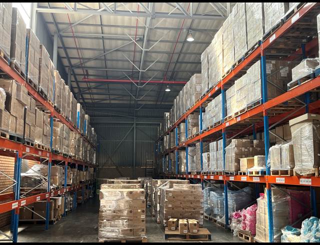 3,178M² WAREHOUSE TO LET IN MEADOWDALE
