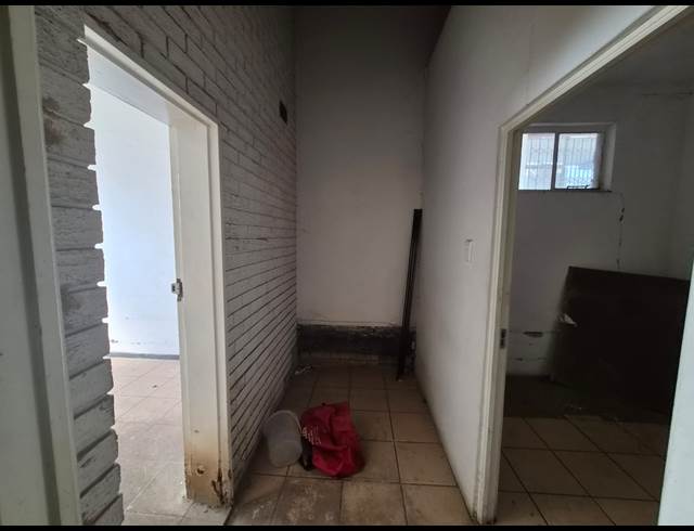 175M² OFFICE TO LET IN WADEVILLE