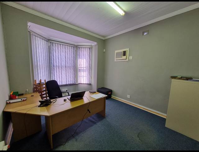 180M² OFFICE TO LET IN DURBAN CENTRAL