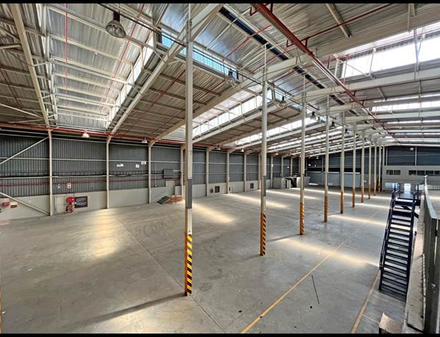 3,891M² WAREHOUSE TO LET IN KELVIN