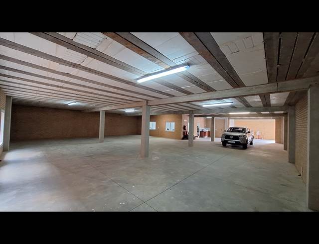 464M² WAREHOUSE TO LET IN LASER PARK