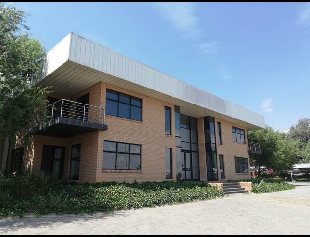 3,986M² WAREHOUSE RENTED IN LONGMEADOW