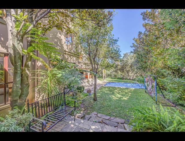 4 BEDROOM HOUSE TO LET IN DAINFERN GOLF ESTATE