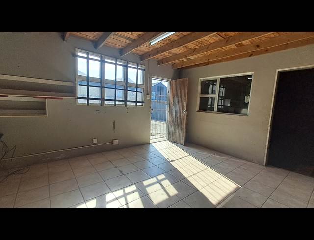360M² WAREHOUSE RENTED IN ARCADIA