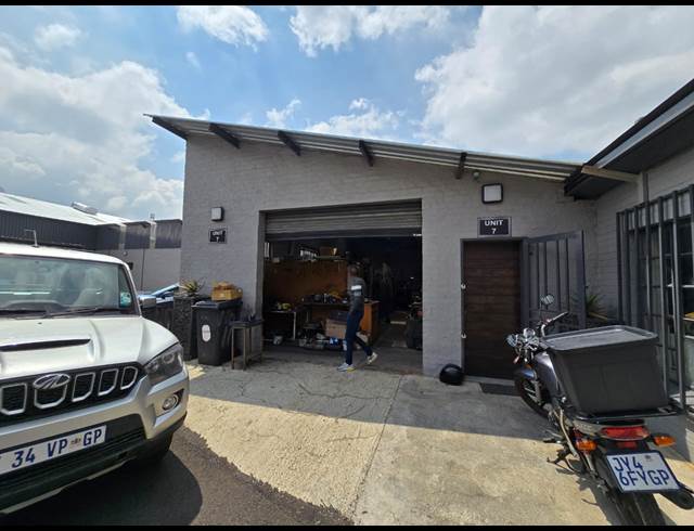143M² WAREHOUSE TO LET IN BENROSE