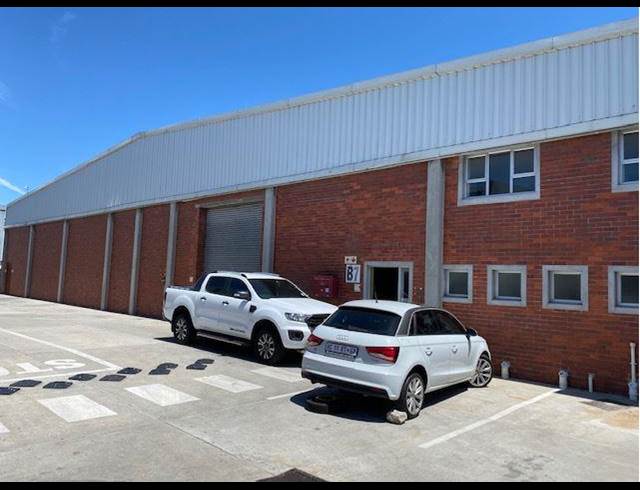 2,700M² WAREHOUSE TO LET IN BEACONVALE