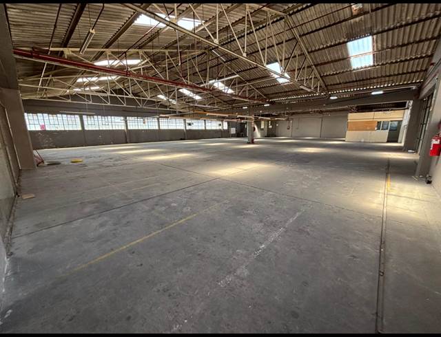 3,369M² WAREHOUSE TO LET IN EPPING INDUSTRIAL