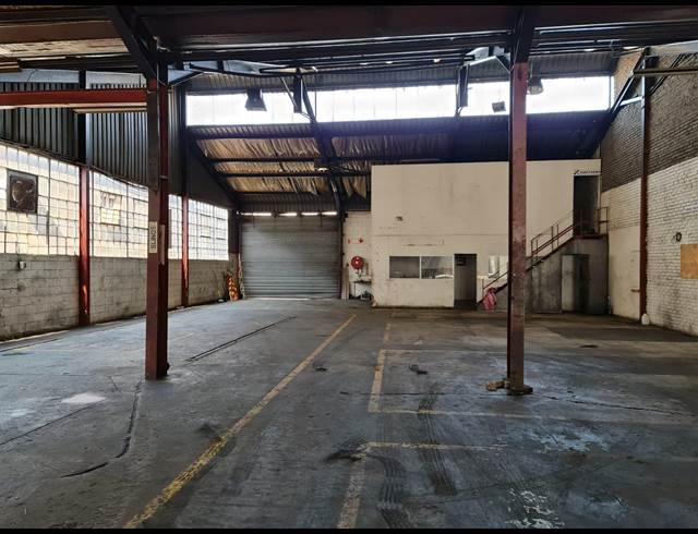 680M² WAREHOUSE TO LET IN WADEVILLE