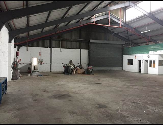 677M² WAREHOUSE RENTED IN EPPING INDUSTRIAL