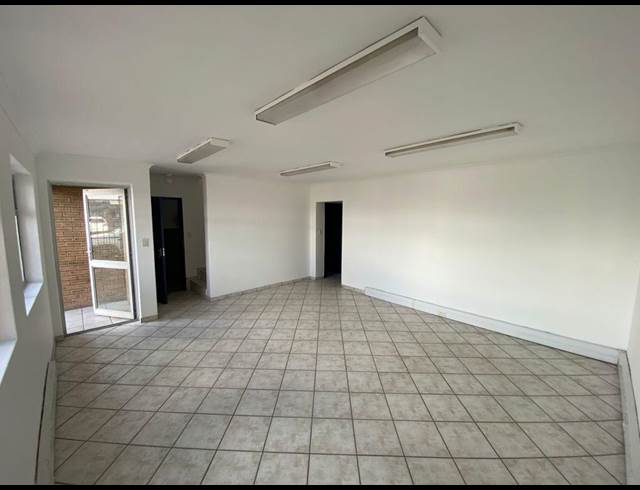 286M² WAREHOUSE TO LET IN BEACONVALE