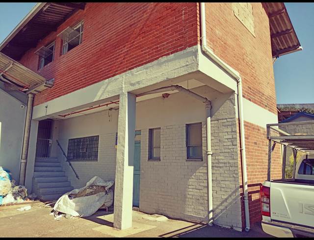 107M² WAREHOUSE TO LET IN PINETOWN CENTRAL