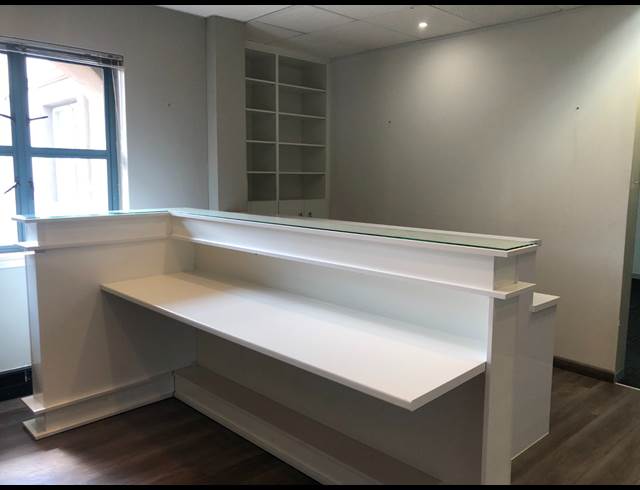 255M² OFFICE TO LET IN HYDE PARK