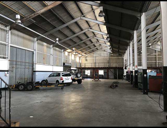 1,200M² FACTORY TO LET IN PAROW EAST