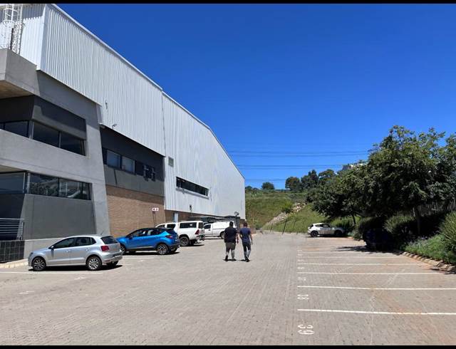 7,460M² WAREHOUSE TO LET IN MEADOWDALE