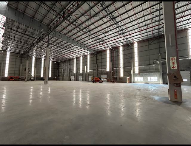 10,750M² WAREHOUSE TO LET IN GLEN MARAIS