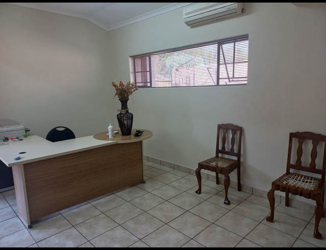 Office property to rent in LYNNWOOD GLEN