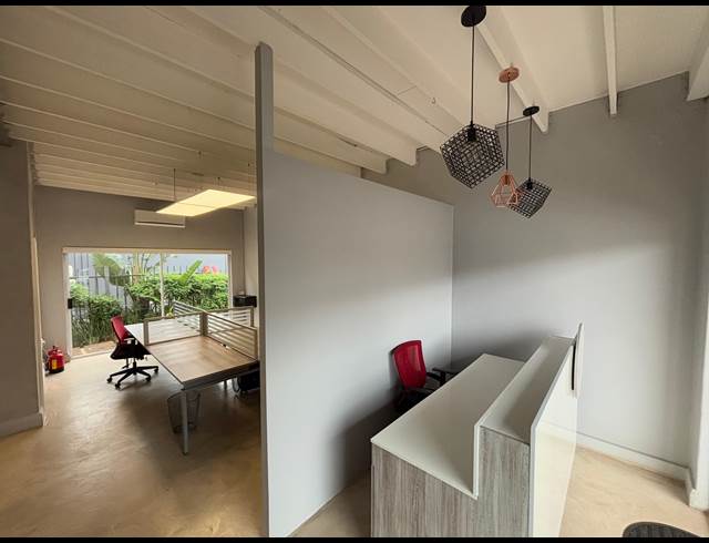 83M² OFFICE RENTED IN BALLITO CENTRAL
