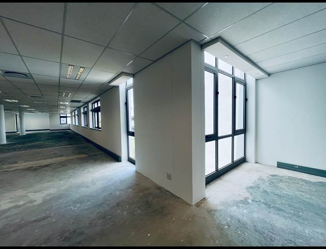 1,160M² OFFICE TO LET IN WATERFALL