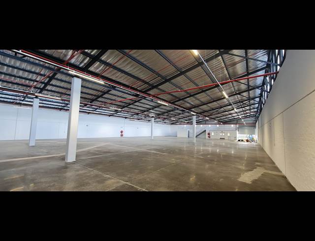 1,580M² WAREHOUSE TO LET IN RETREAT INDUSTRIAL