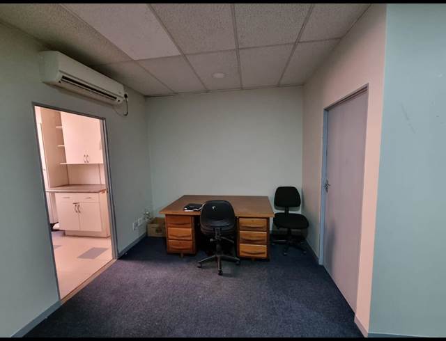 47M² OFFICE TO LET IN ALBERTON CENTRAL