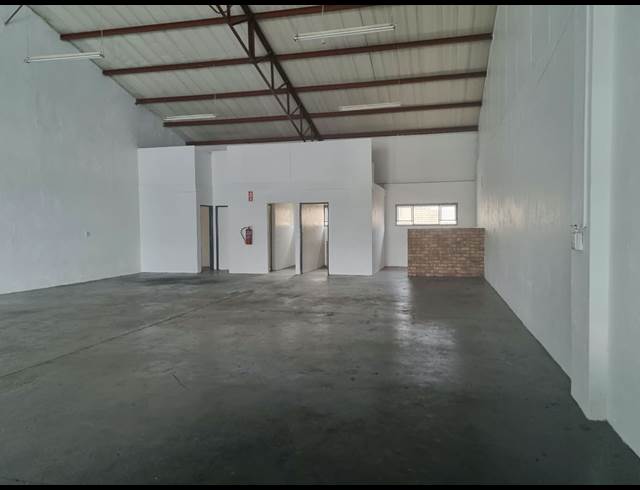 225M² WAREHOUSE TO LET IN RIVERSIDE PARK