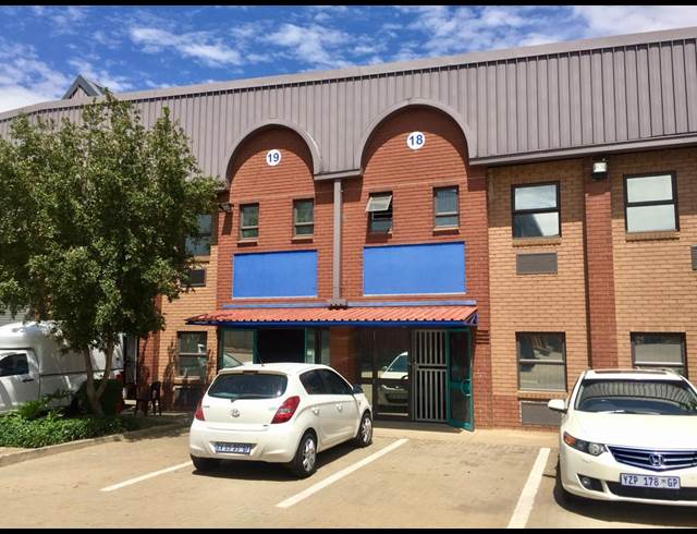 156M² WAREHOUSE RENTED IN STRIJDOMPARK