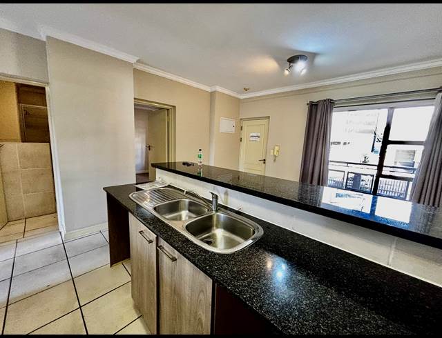 2 BEDROOM APARTMENT TO LET IN SANDTON CENTRAL