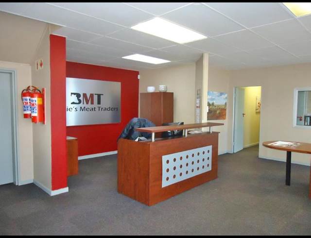 685M² WAREHOUSE TO LET IN JET PARK