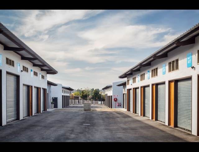 15M² BUSINESS CENTRE TO LET IN PRESIDENT PARK
