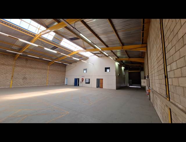 1,046M² WAREHOUSE TO LET IN ROBERTVILLE