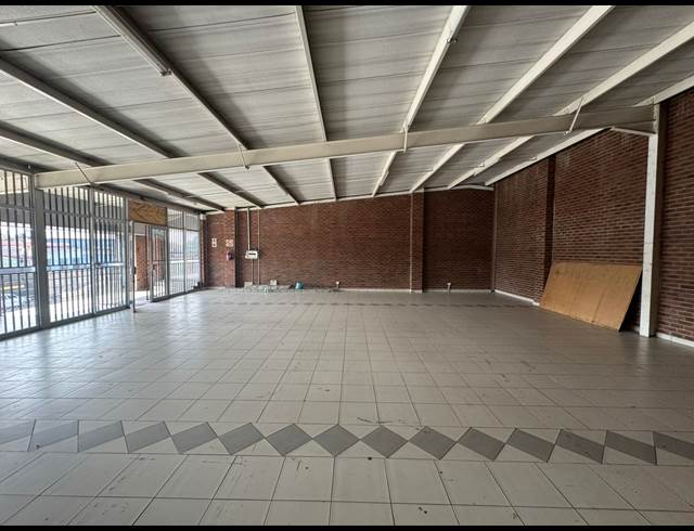 116M² WAREHOUSE TO LET IN CROWN