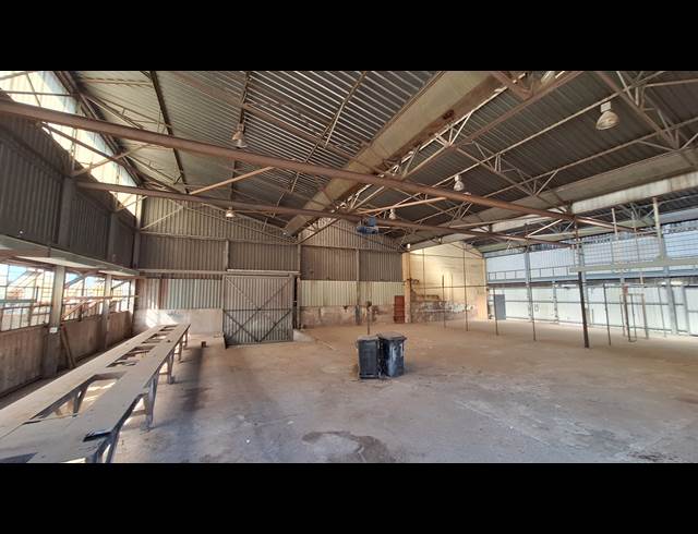 600M² FACTORY TO LET IN INDUSTRIA NORTH