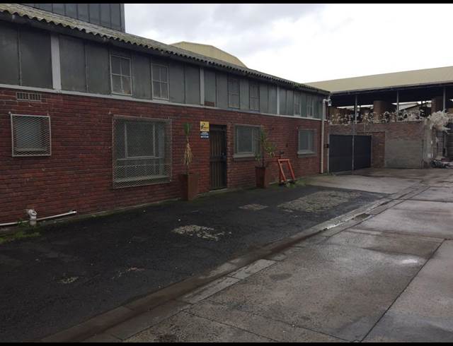 677M² WAREHOUSE RENTED IN EPPING INDUSTRIAL