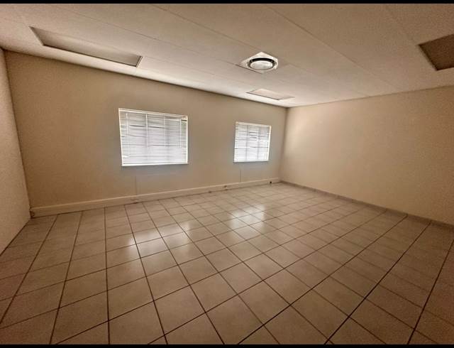 2,805M² WAREHOUSE TO LET IN ORMONDE