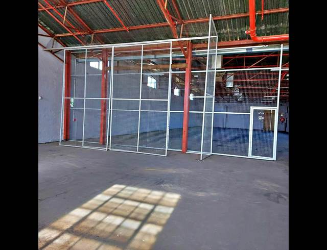 1,560M² WAREHOUSE TO LET IN HAMILTON