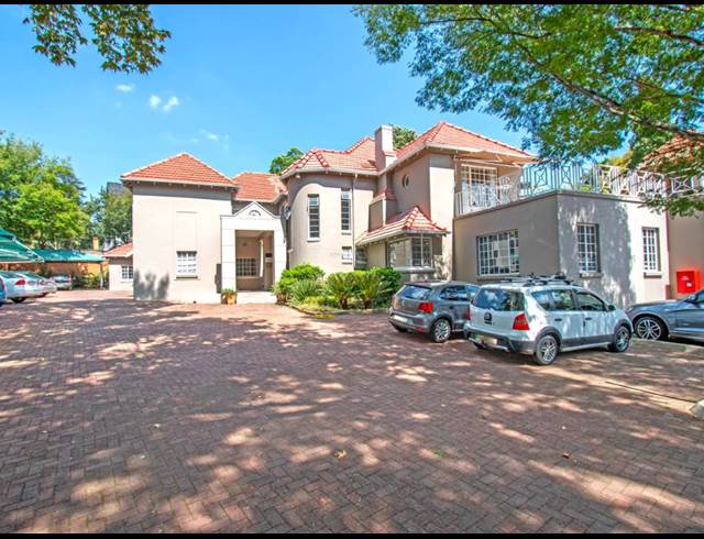 300M² OFFICE TO LET IN MELROSE ESTATE
