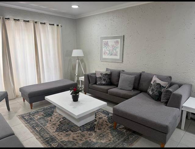 3 BEDROOM PROPERTY TO RENT IN WOODMEAD