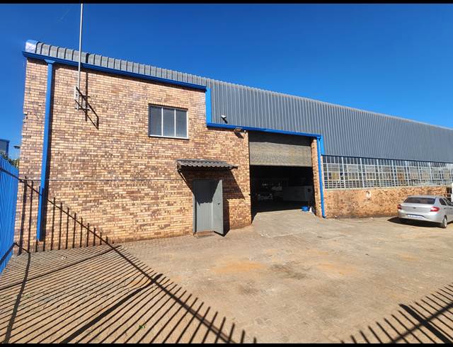 650M² WAREHOUSE TO LET IN WADEVILLE