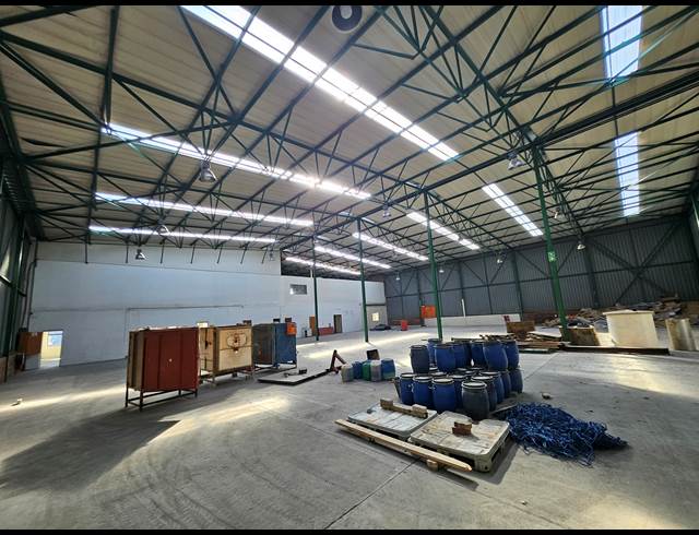 1,560M² WAREHOUSE TO LET IN RANDJESPARK