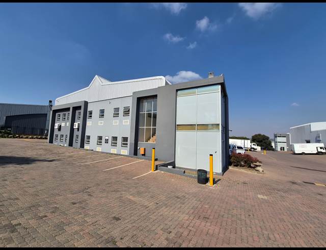 4,195M² WAREHOUSE TO LET IN HALFWAY HOUSE